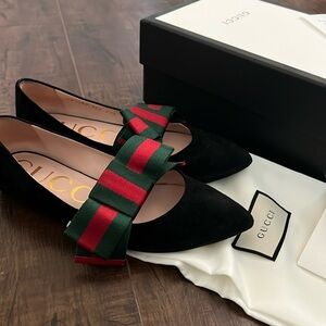 Gucci, black flats